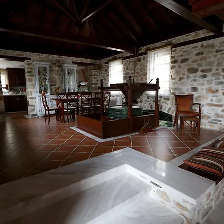 Neromylos Konukevi 4*