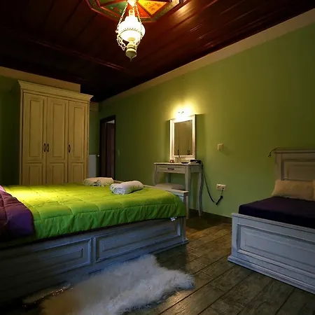 Konukevi Neromylos 4*
