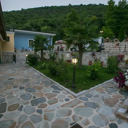 Konukevi Neromylos